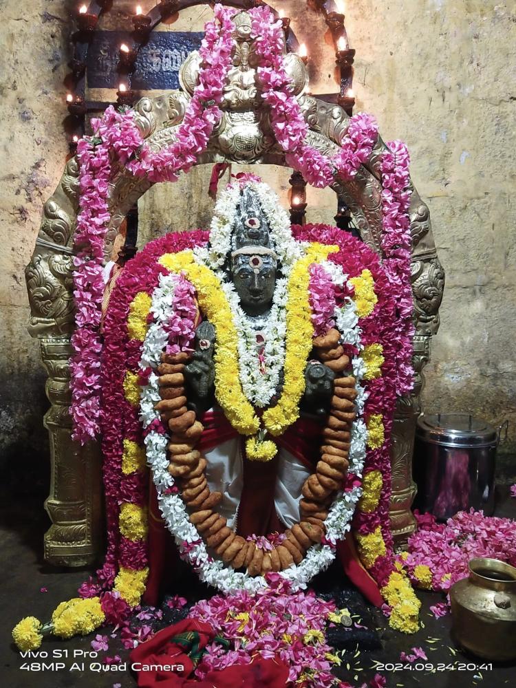 thirukoteshwar-temple-theipirai-astami-poojai